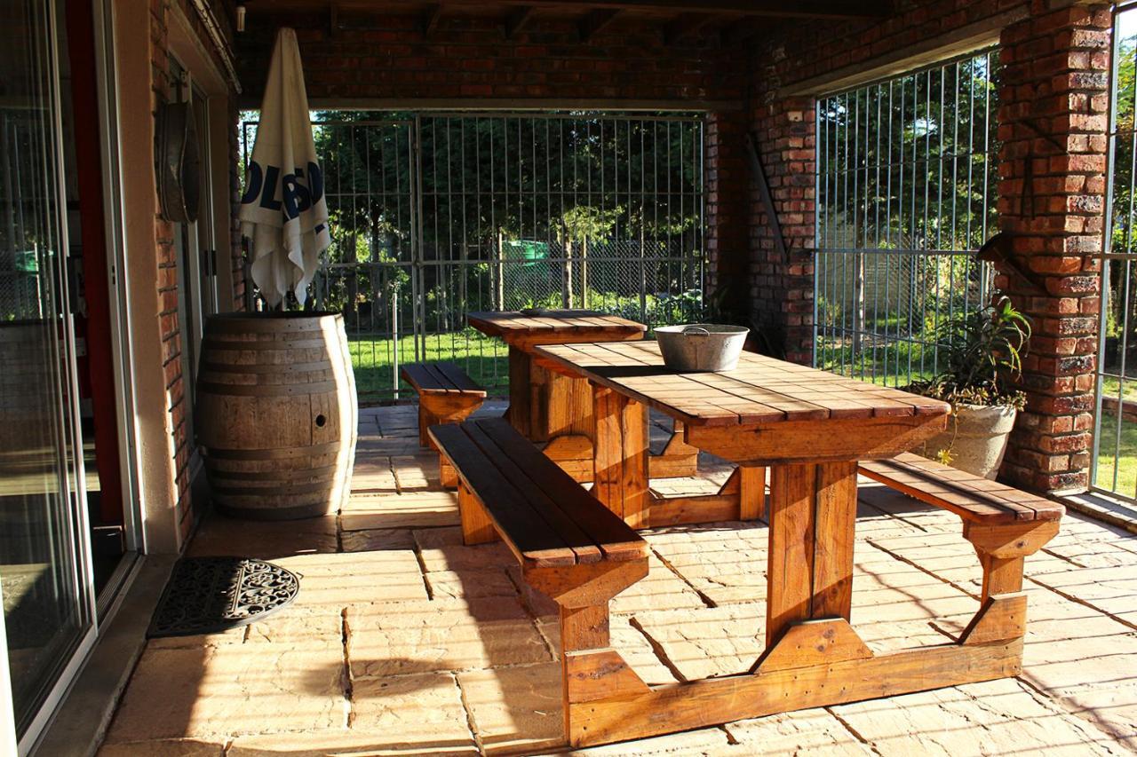 African Adventures Accommodation Дурбанвиль Экстерьер фото