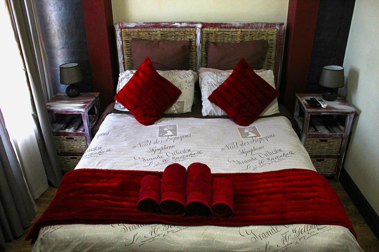 African Adventures Accommodation Дурбанвиль Экстерьер фото