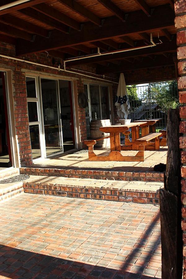 African Adventures Accommodation Дурбанвиль Экстерьер фото