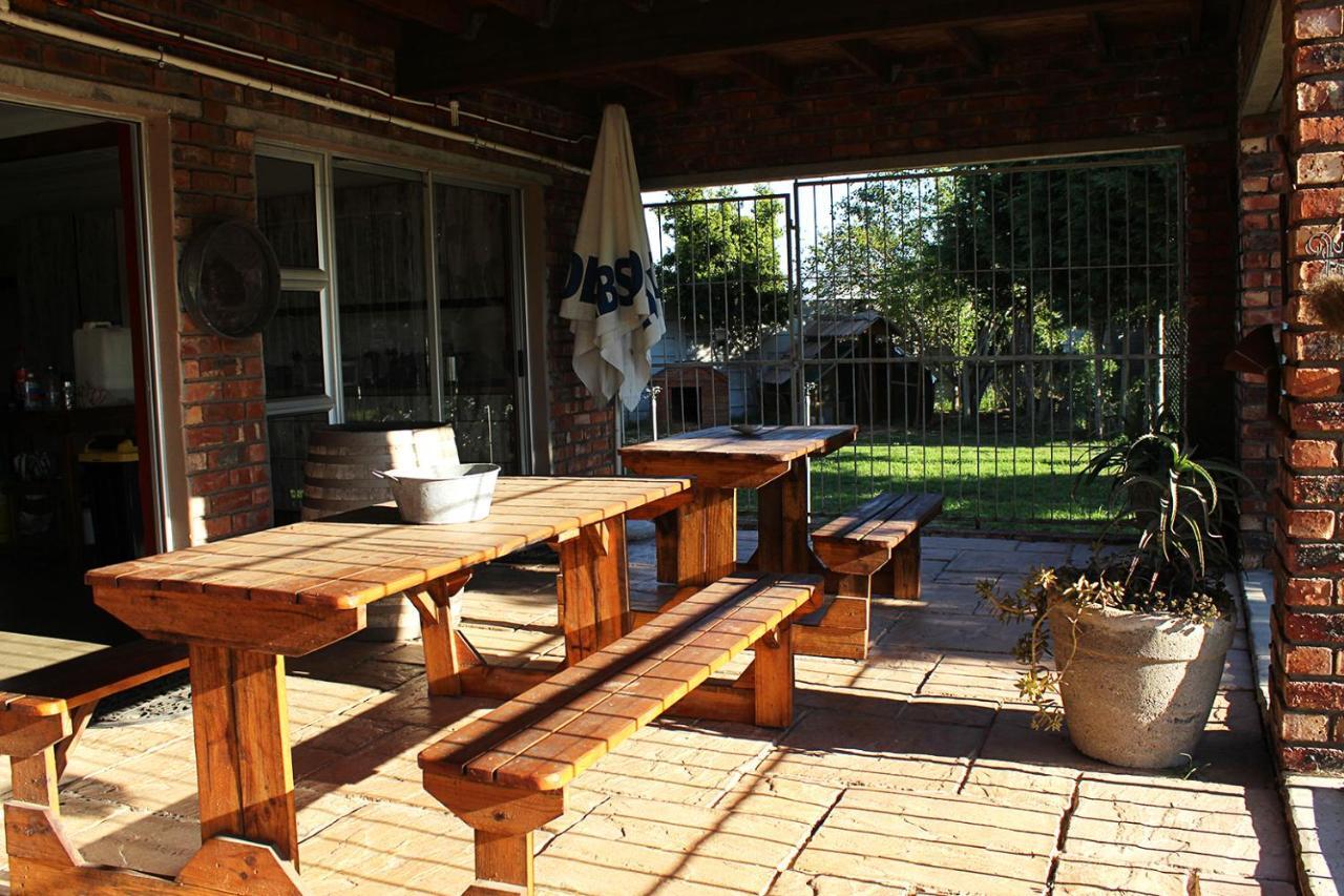 African Adventures Accommodation Дурбанвиль Экстерьер фото