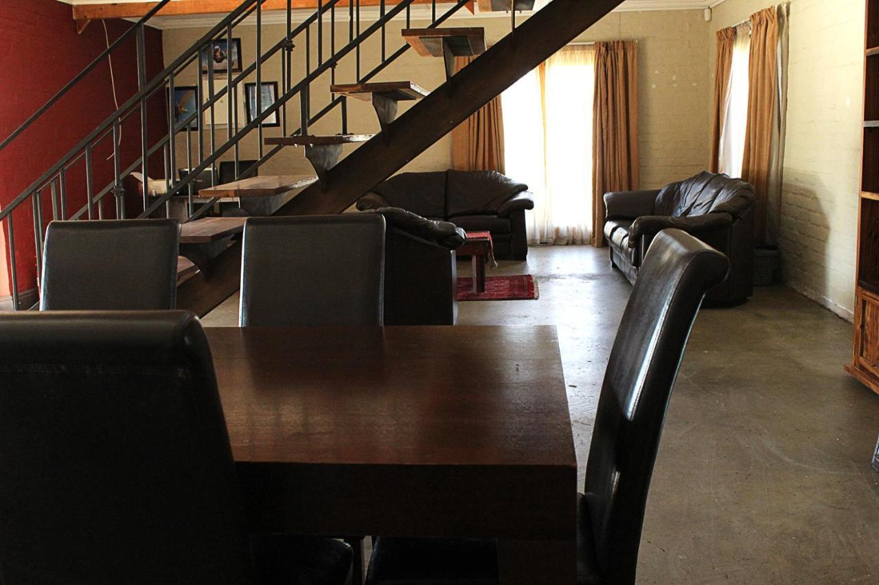 African Adventures Accommodation Дурбанвиль Экстерьер фото